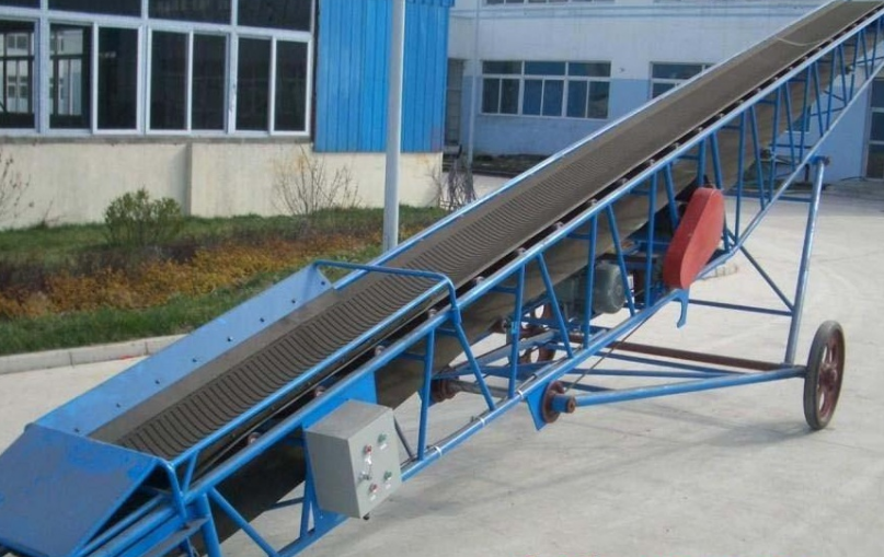 帶式輸送機都有哪些部分組成？